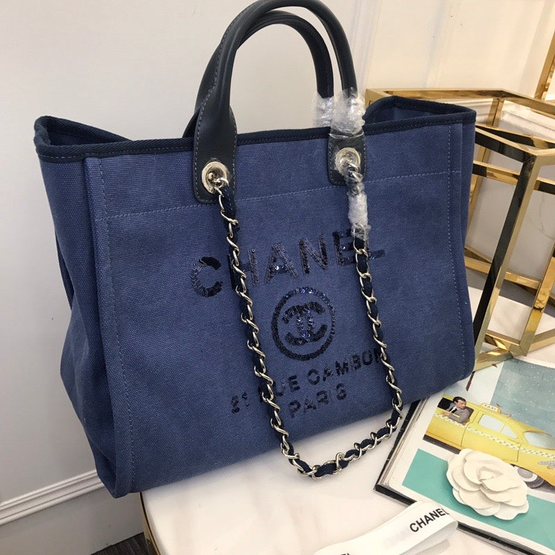 Chanel Luxury Handbag Style 546