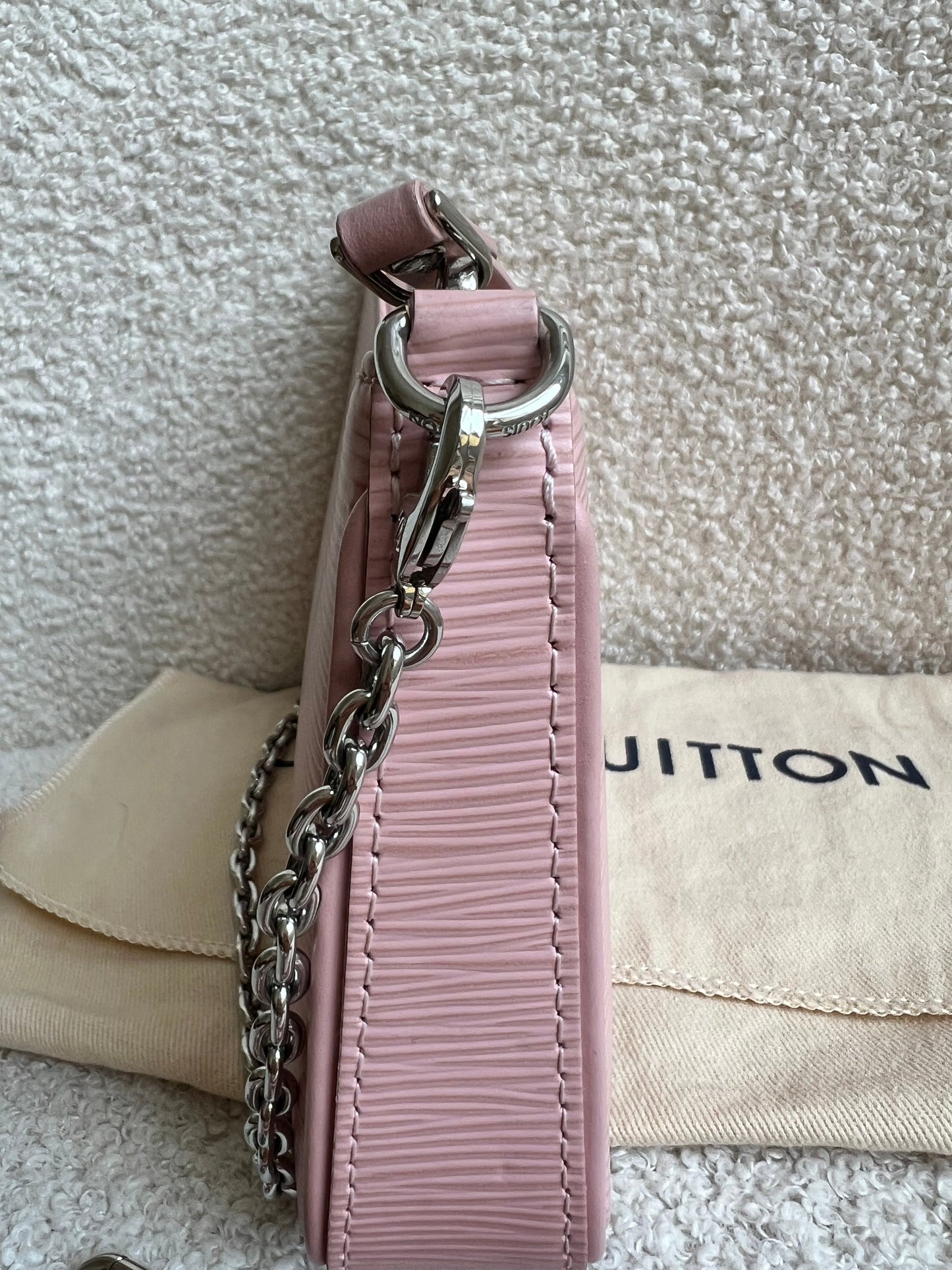 Louis Vuitton Easy Pouch Rose Ballerine Epi (RRP £1320)