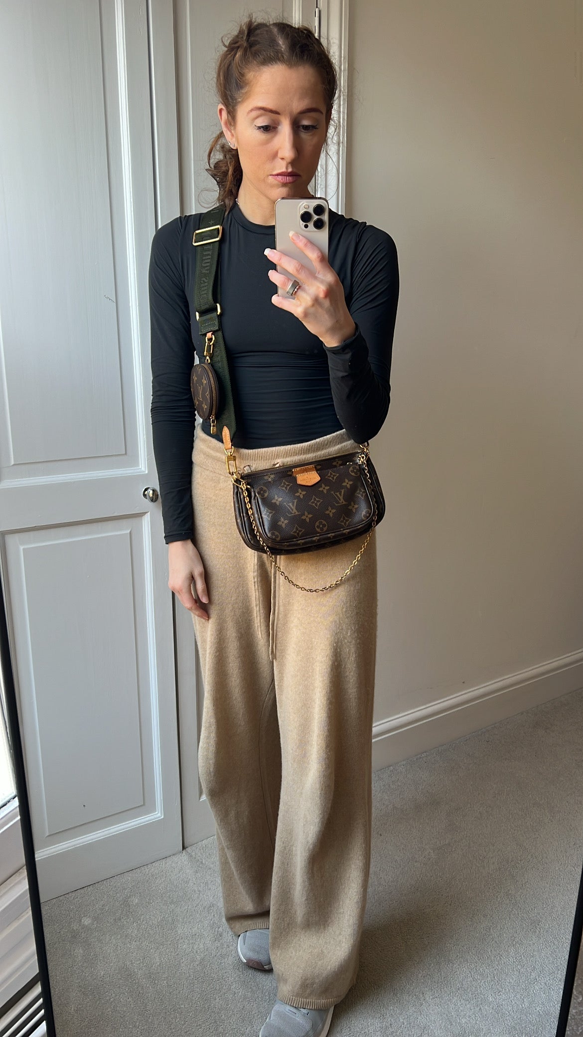 Louis Vuitton Multi Pochette Accessoires Khaki (RRP £2070)