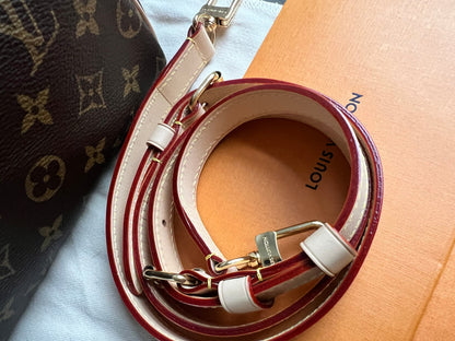Louis Vuitton Speedy 25 Bandouliere Monogram (RRP £1,440)