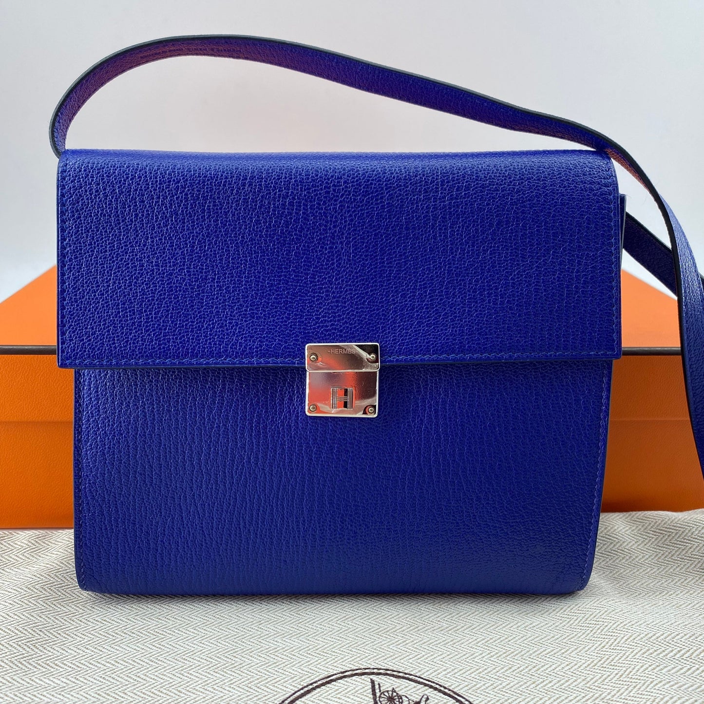 Luxury Hermes Mysore Clic 16 Wallet Two Way Bag