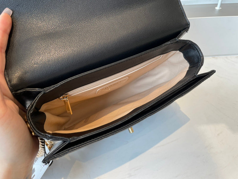 Chanel Luxury Handbag Style 616