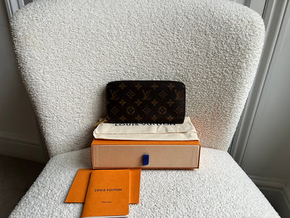 Louis Vuitton Zippy Wallet in Monogram (RRP £580)