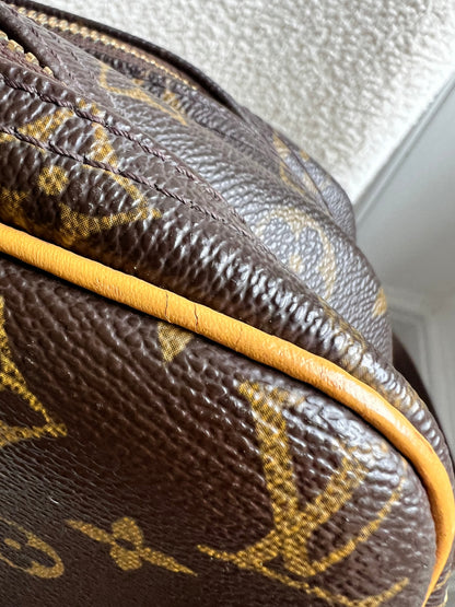 Lous Vuitton Reporter Monogram