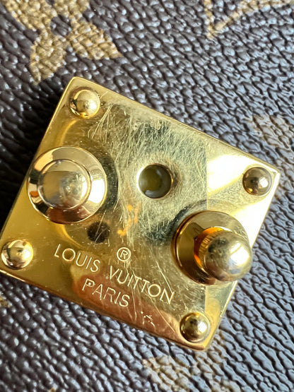 Louis Vuitton Pochette Metis Reverse Monogram (RRP £2,020)