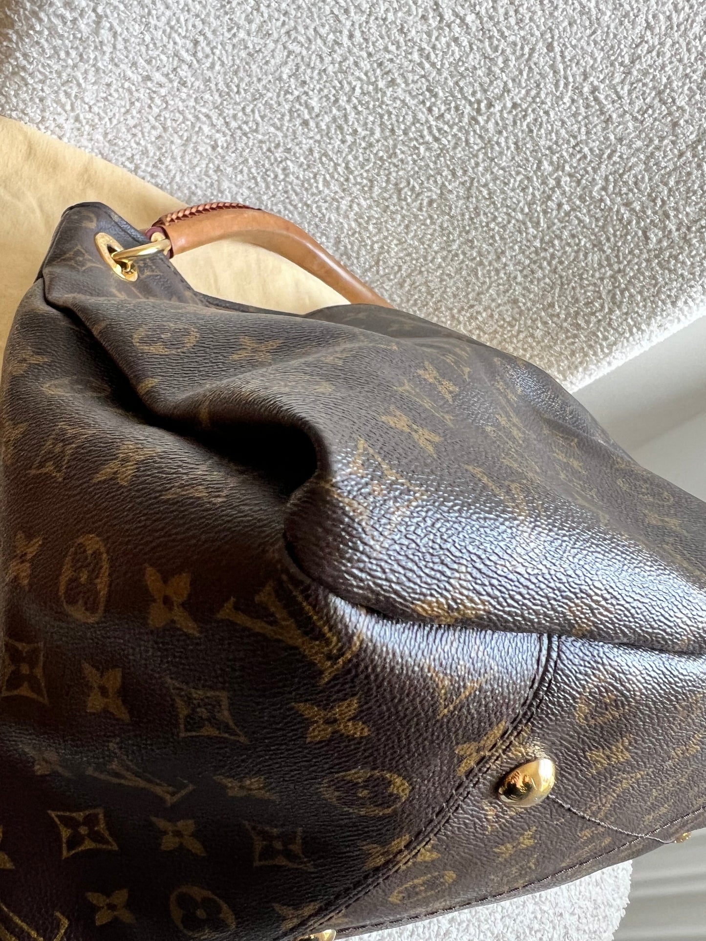Louis Vuitton Artsy MM Monogram (RRP £1,940)