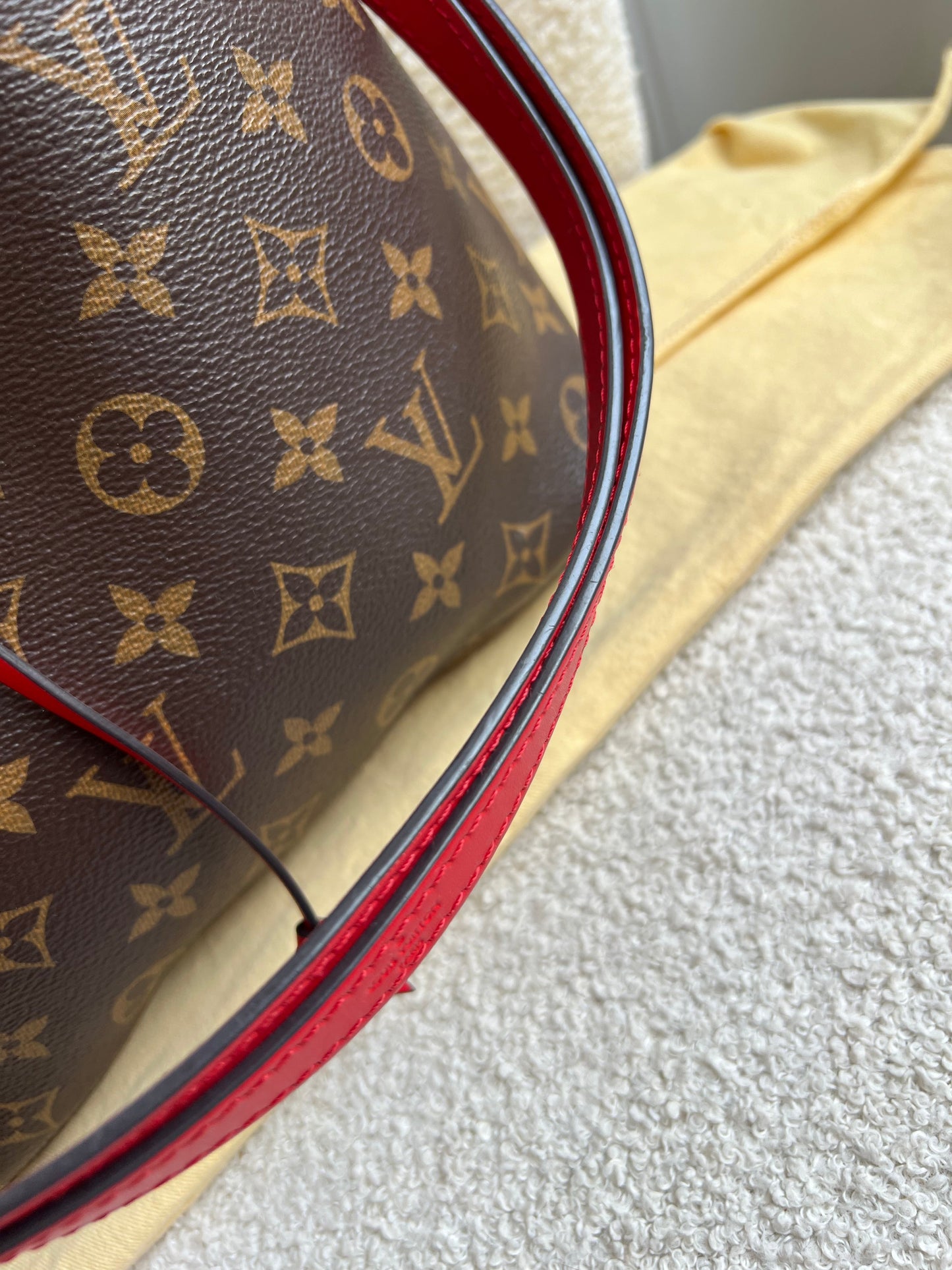 Louis Vuitton Neo Noe Monogram Coquelicot (RRP £1,790)