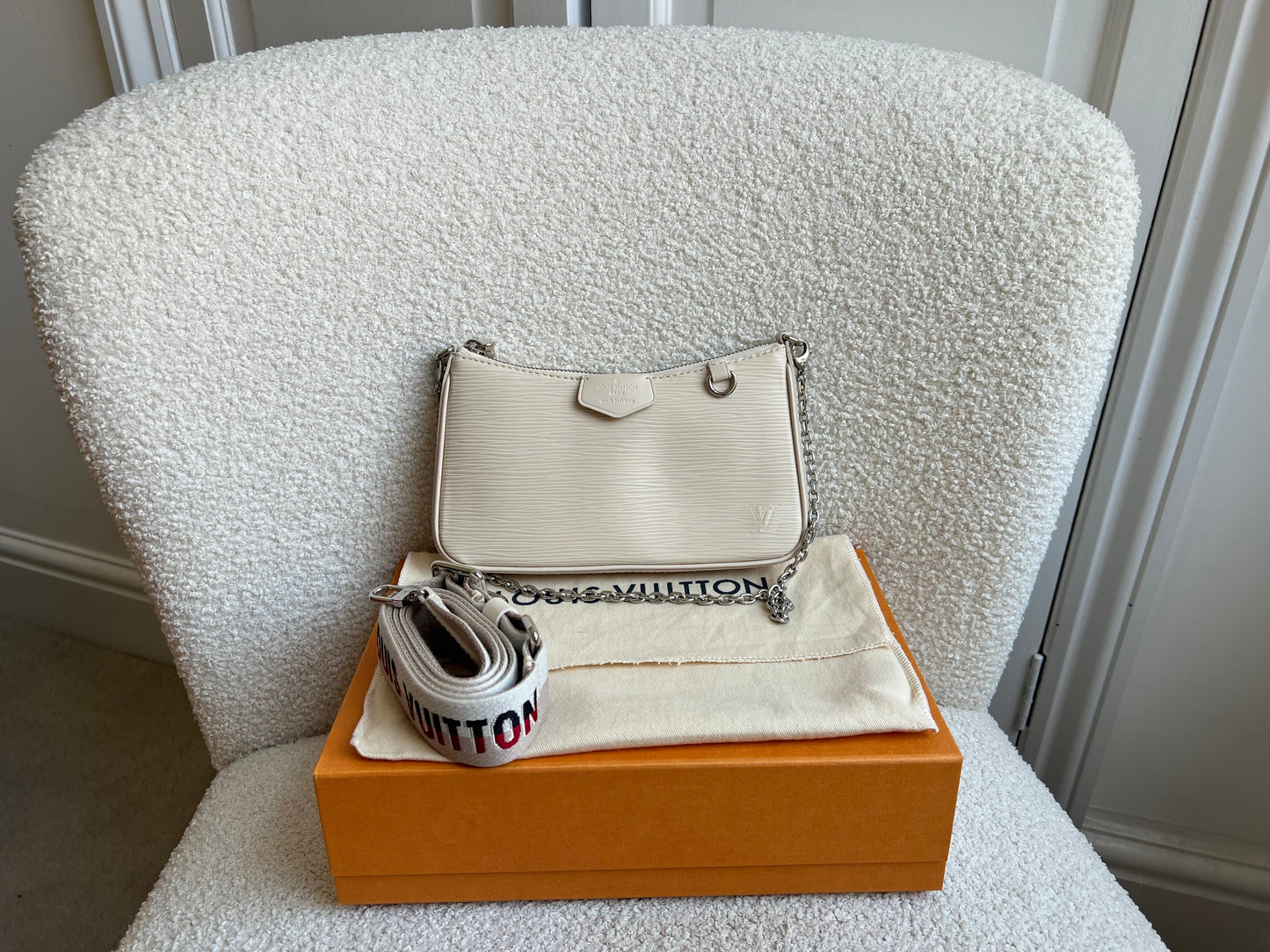 Louis Vuitton Easy Pouch Creme Epi (RRP £1320)