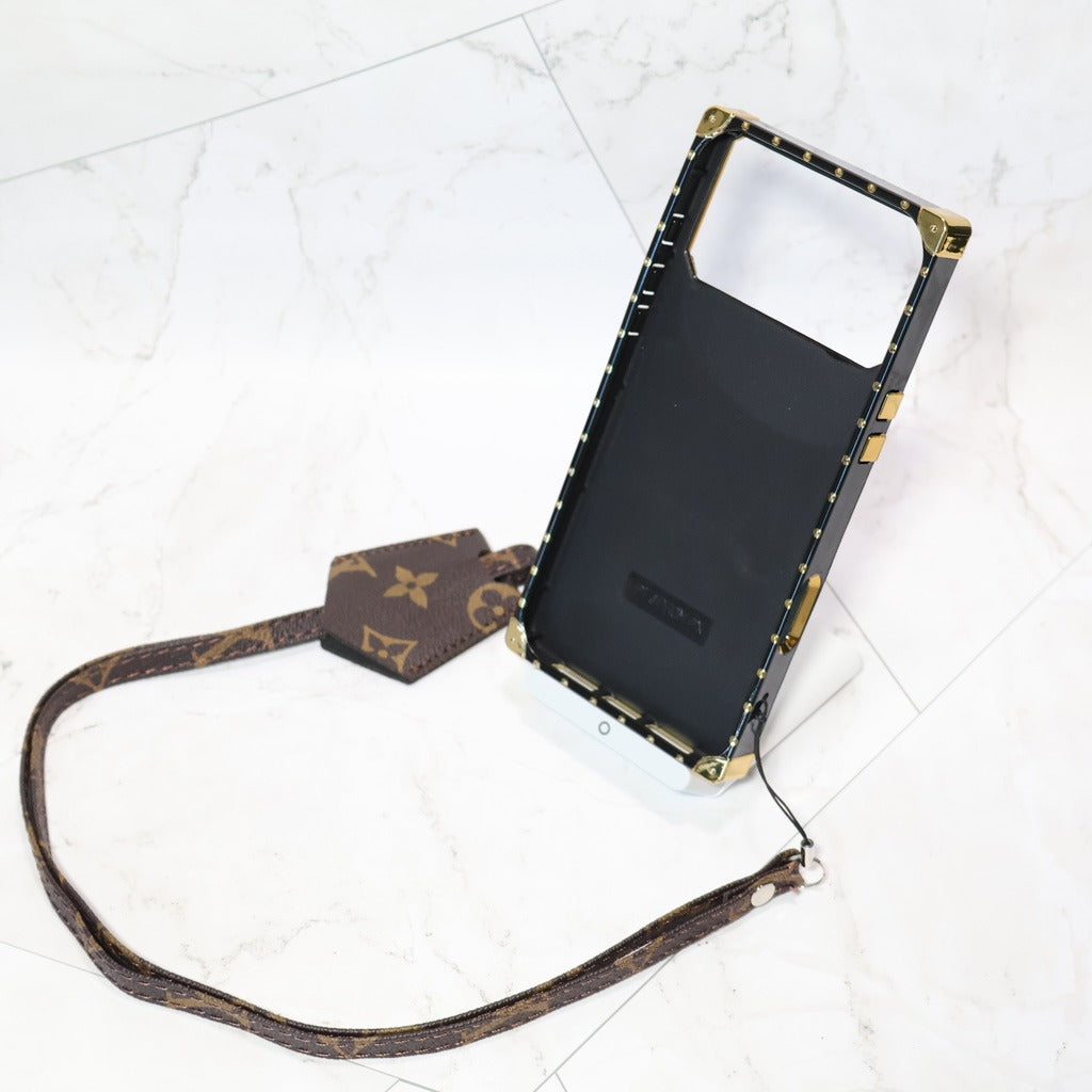 Trunk Style iPhone Case for 14-17 / Pro / Pro Max / Plus / Air