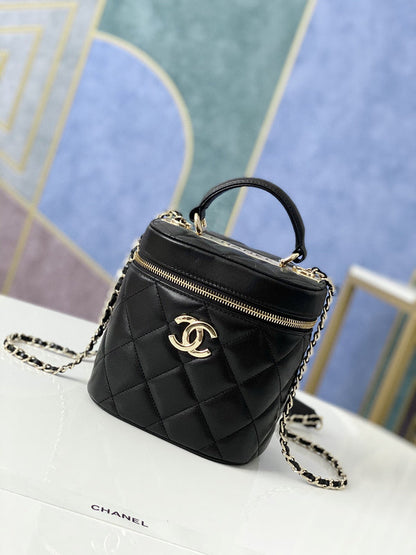 Chanel Luxury Handbag Style 513