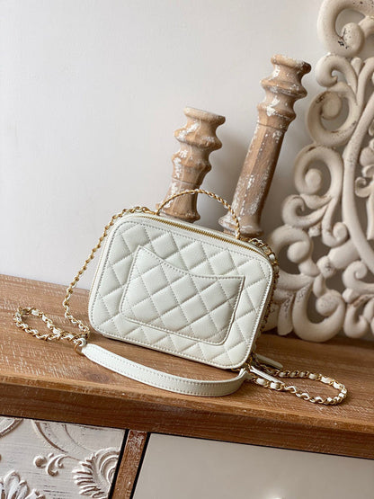 Chanel Luxury Handbag Style 433