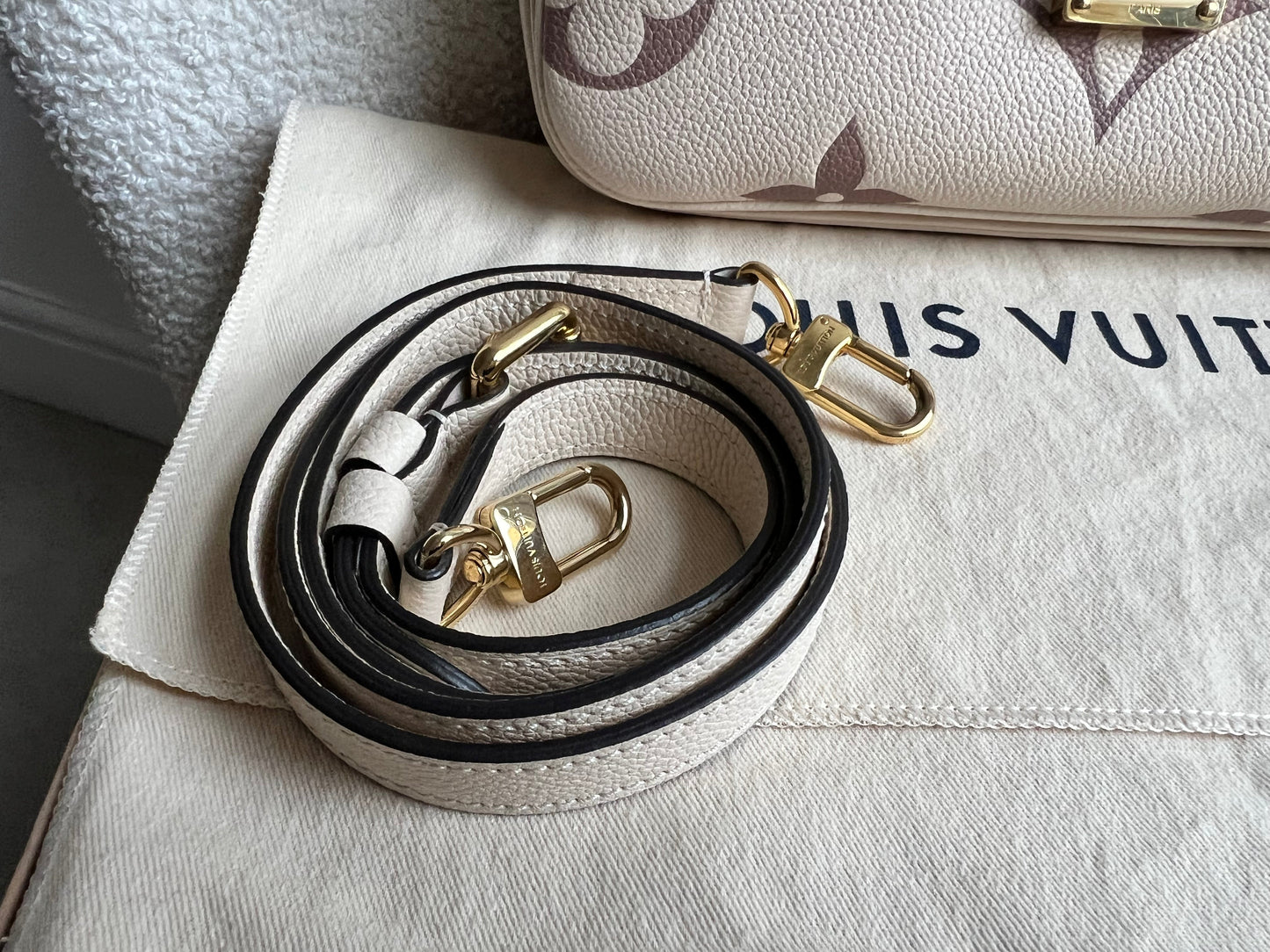 Louis Vuitton Pochette Metis Bicolour Empreinte (RRP £2,230)