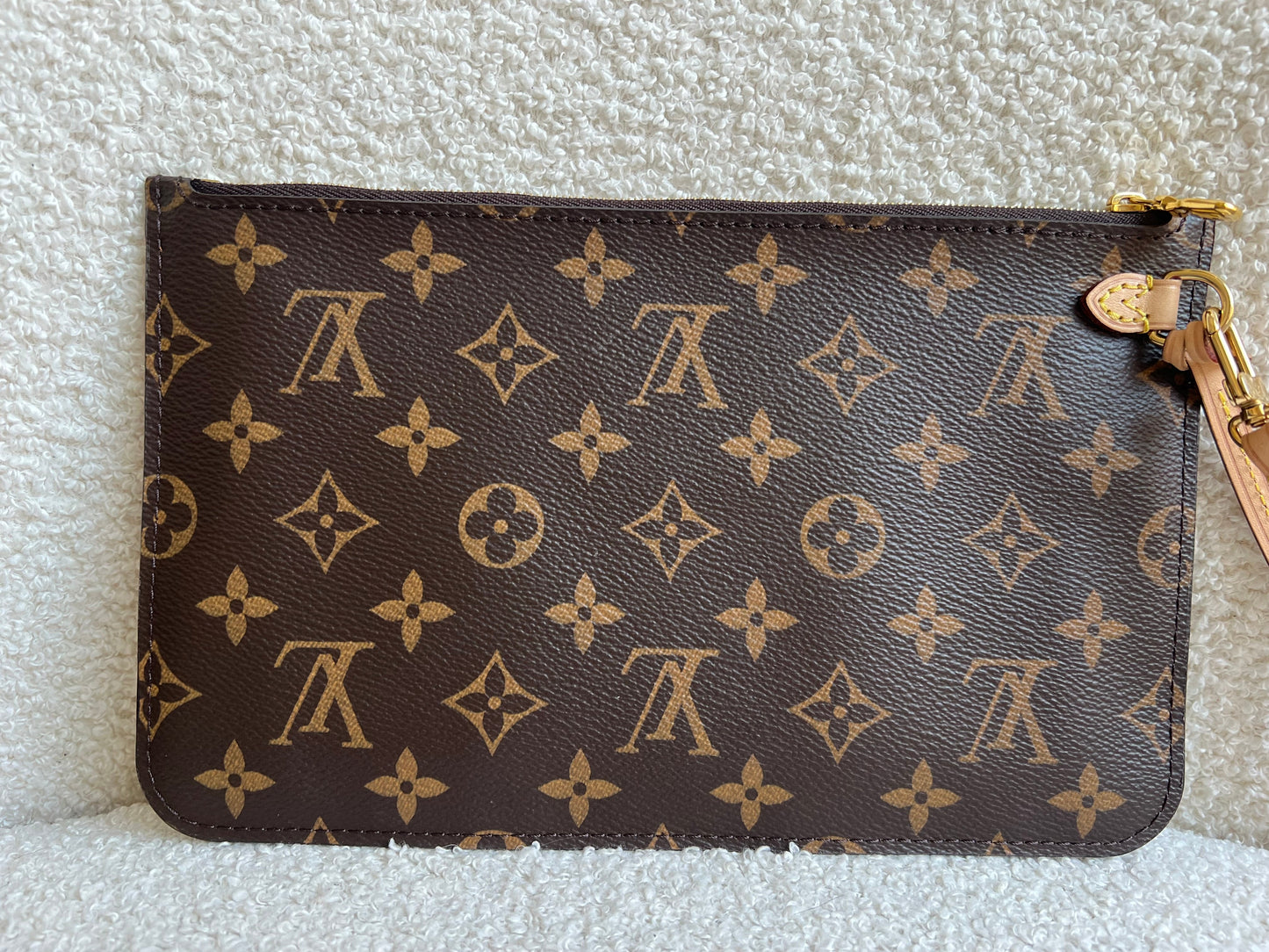 Louis Vuitton Pouch in Monogram