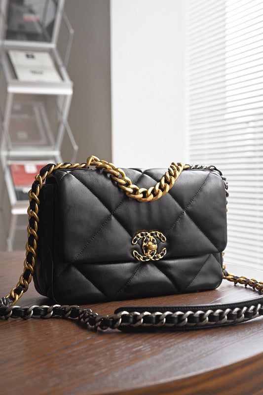 Chanel Luxury Handbag Style 120