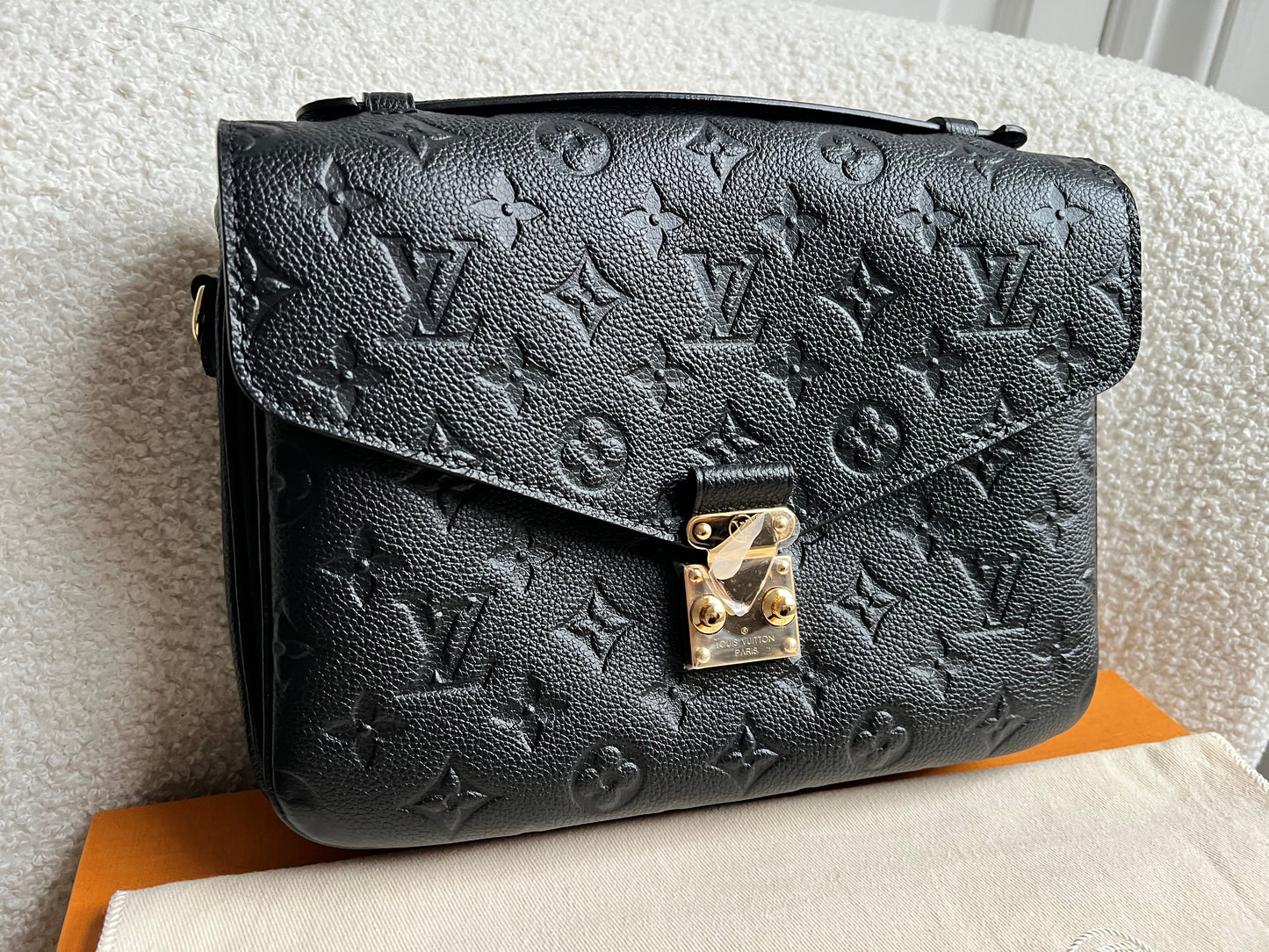 Louis Vuitton Pochette Metis Black Empreinte (RRP £2,200)