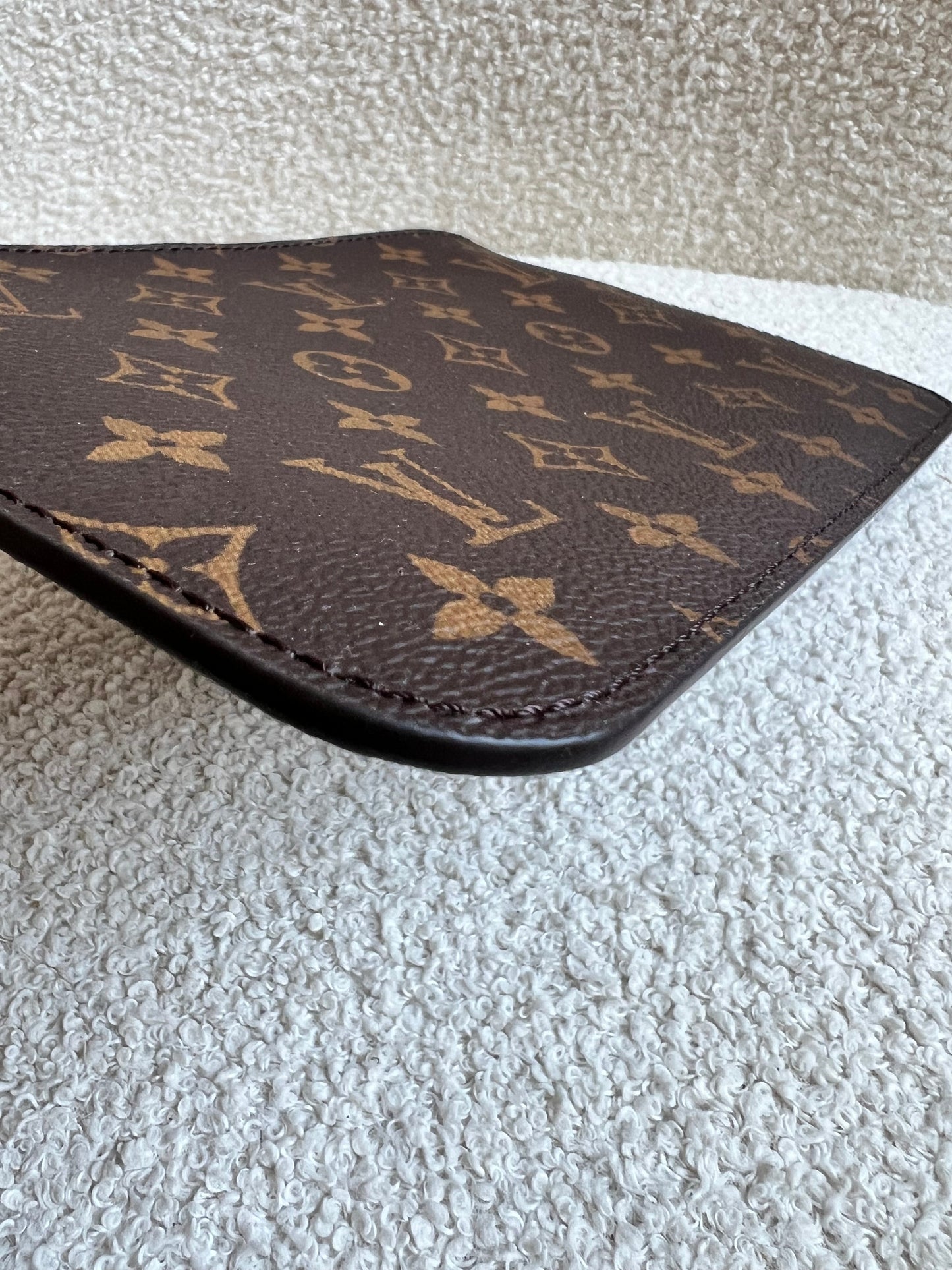 Louis Vuitton Pouch (from Neverfull MM) in Monogram