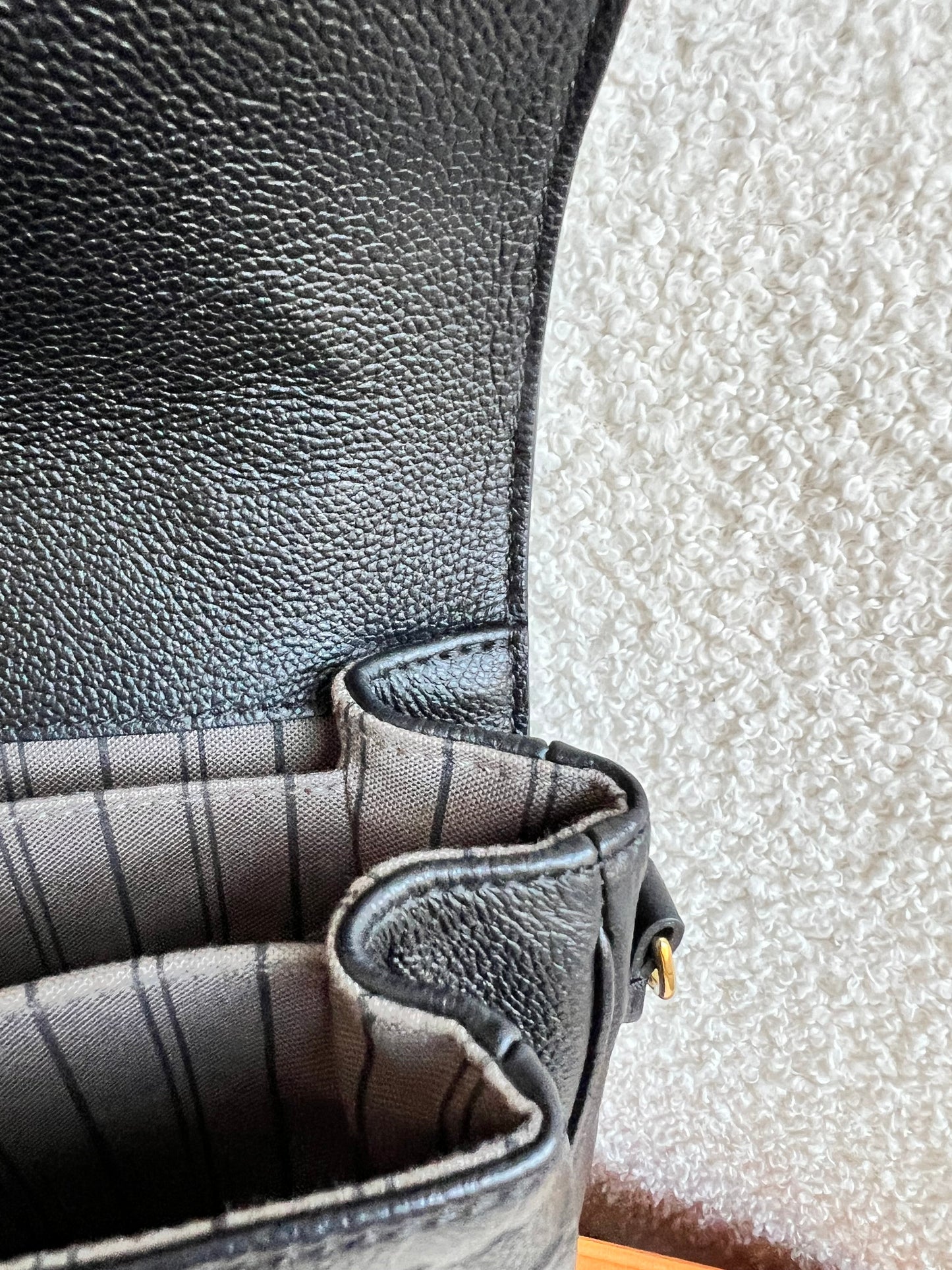 Louis Vuitton Pochette Metis Black Empreinte (RRP £2,200)