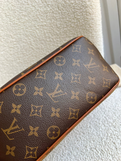 Louis Vuitton Dauphine Hobo PM (RRP £2190)