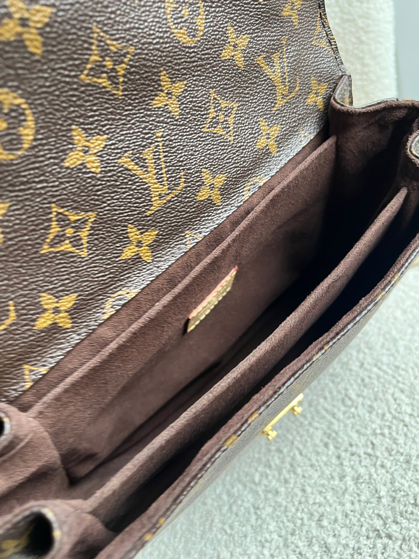 Louis Vuitton Pochette Metis Monogram (RRP £2,020)