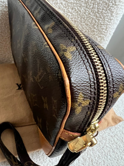 Louis Vuitton Vintage Marly Dragonne Clutch Monogram