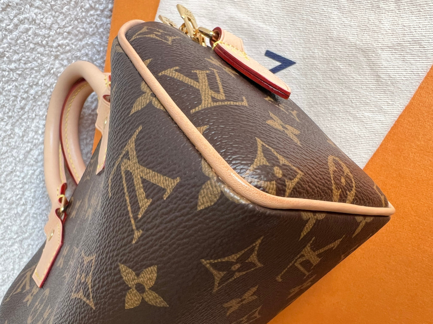 Louis Vuitton Speedy Monogram Bandouliere 20 (RRP £1680)