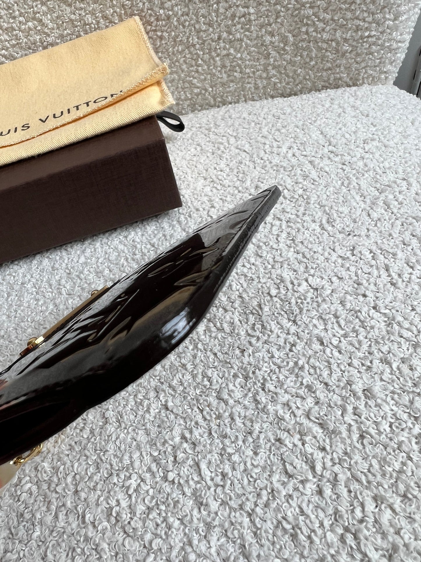 Louis Vuitton Amarante Vernis Key Pouch