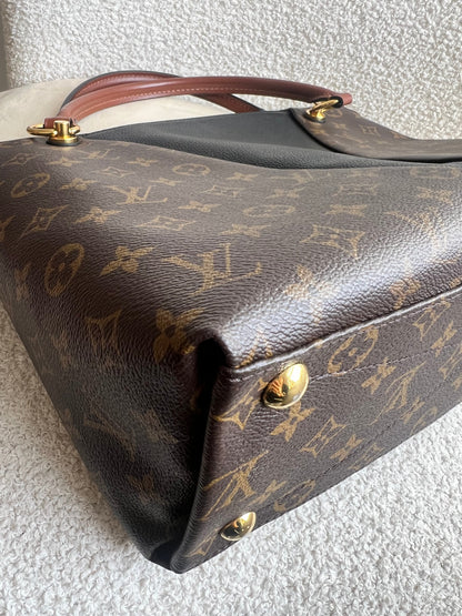 Louis Vuitton V Tote MM Tan and Monogram Canvas (RRP £1,890)