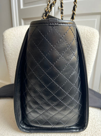 Chanel Deauville Tote in Black Glazed Calfskin and Monochrome Boucle Tweed (RRP £5800)