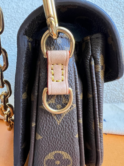 Louis Vuitton Pochette Metis East West Monogram (RRP £2,270)