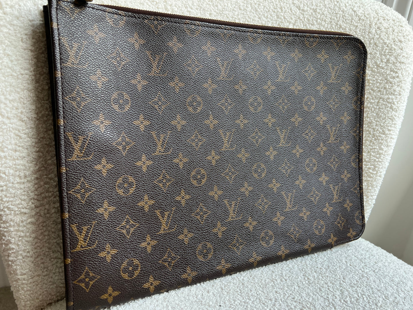 Louis Vuitton Monogram Poch Documents Portfolio Case 39