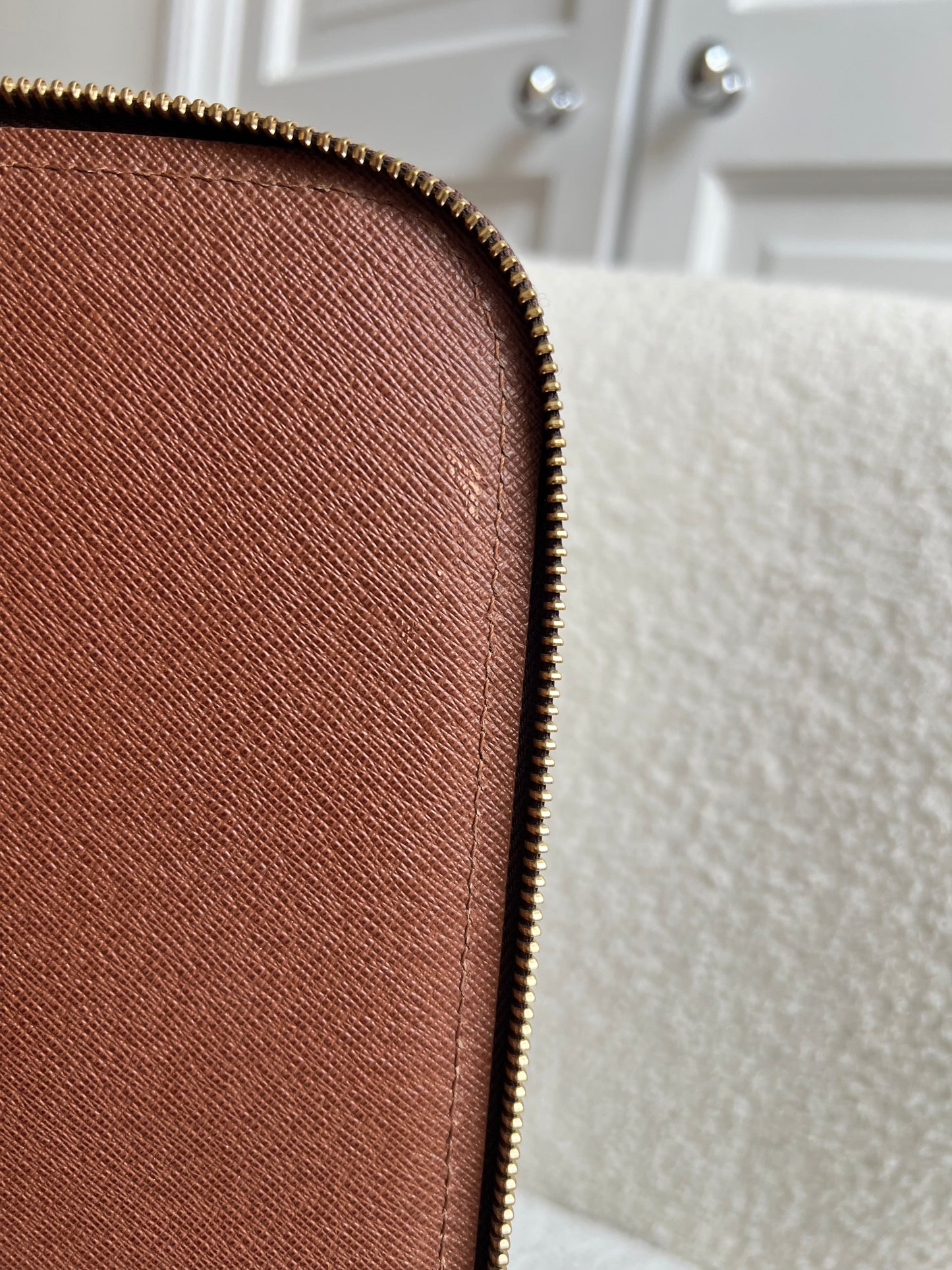 Louis Vuitton Monogram Poch Documents Portfolio Case 39