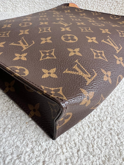 Louis Vuitton Large Toiletry Pouch Monogram