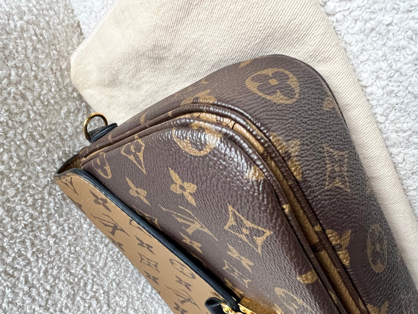 Louis Vuitton Pochette Metis Reverse Monogram (RRP £2,020)