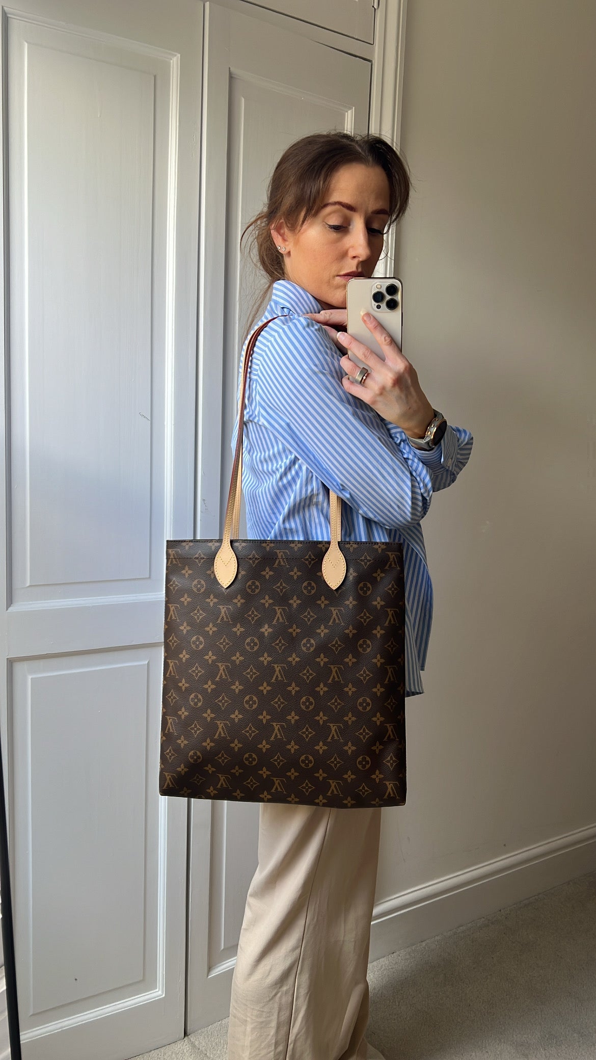 Louis Vuitton Carry It Tote