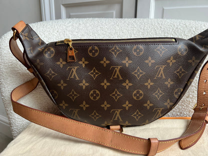 Louis Vuitton Bumbag in Monogram Canvas