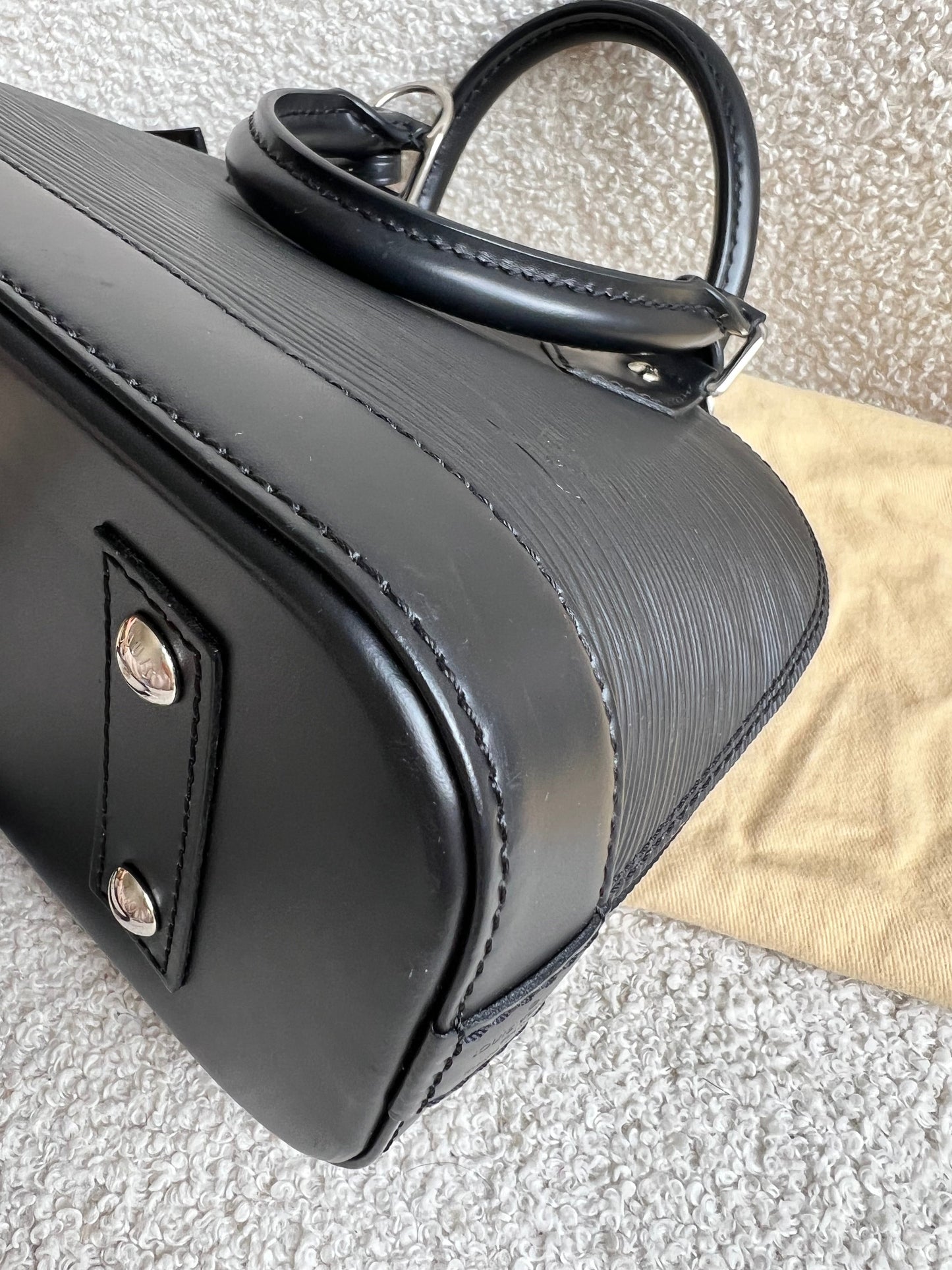 Louis Vuitton Alma BB Black Epi (RRP £1540)
