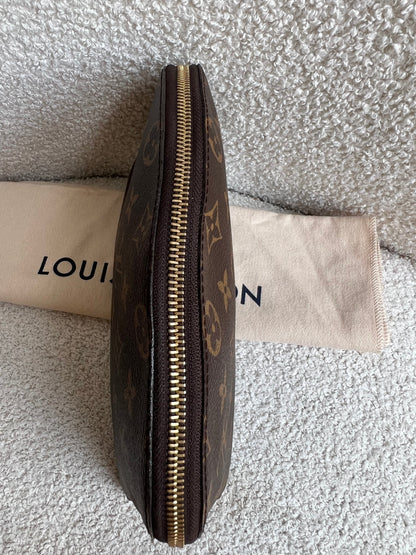 Louis Vuitton Cosmetic Pouch GM Monogram (RRP £495)