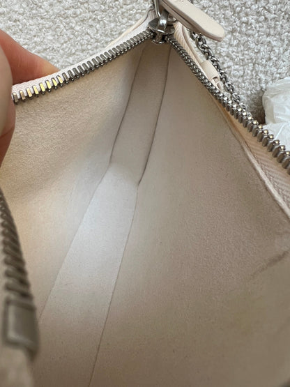 Louis Vuitton Easy Pouch Creme Epi (RRP £1320)