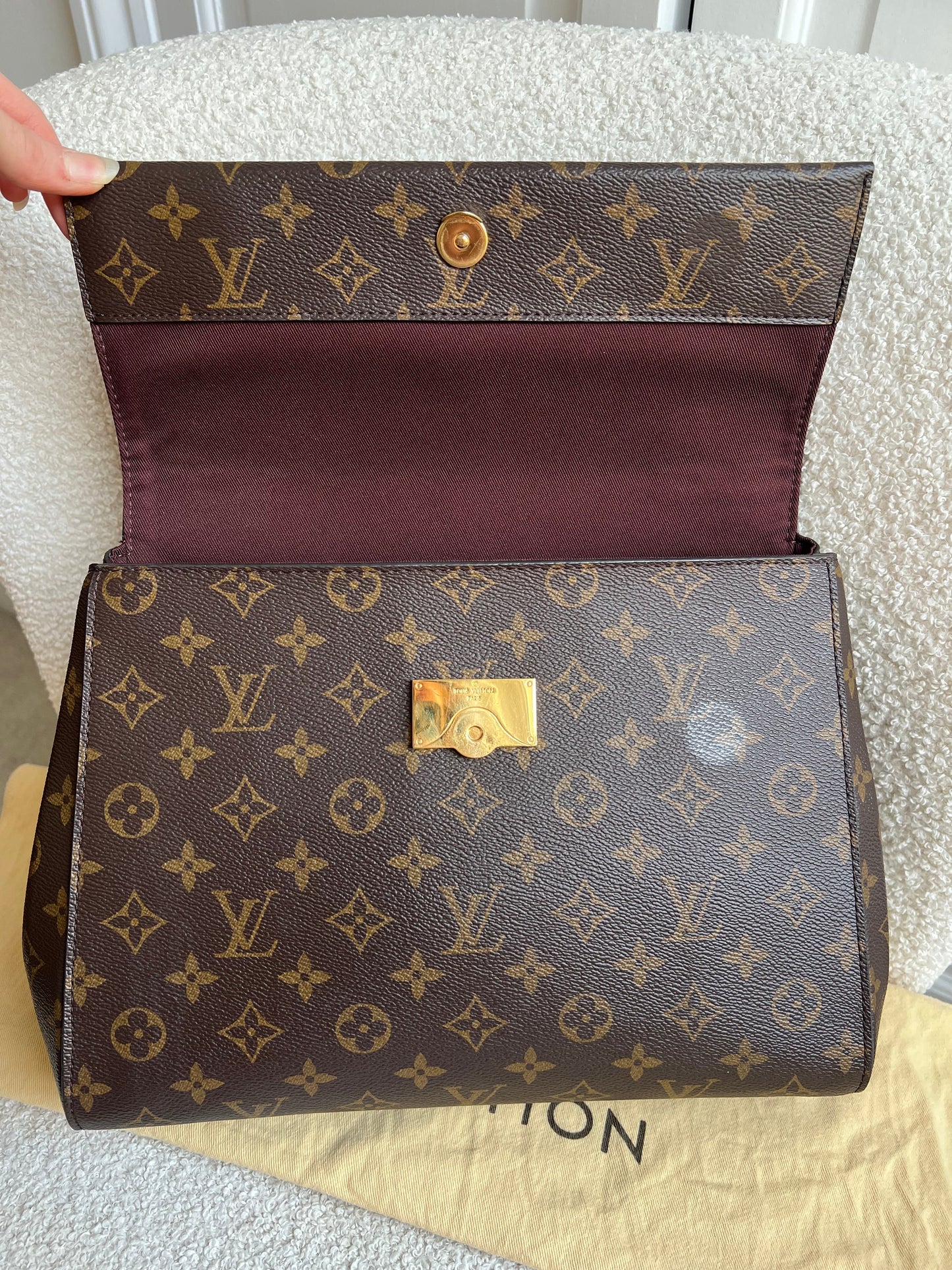 Louis Vuitton Cluny MM Monogram (RRP £1890)