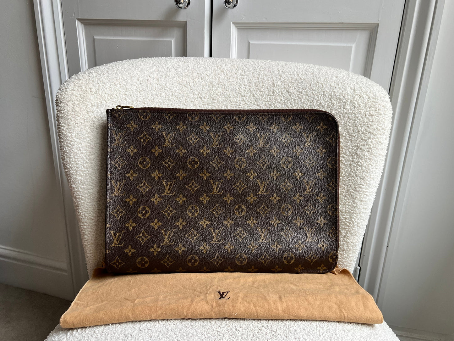 Louis Vuitton Monogram Poch Documents Portfolio Case 39