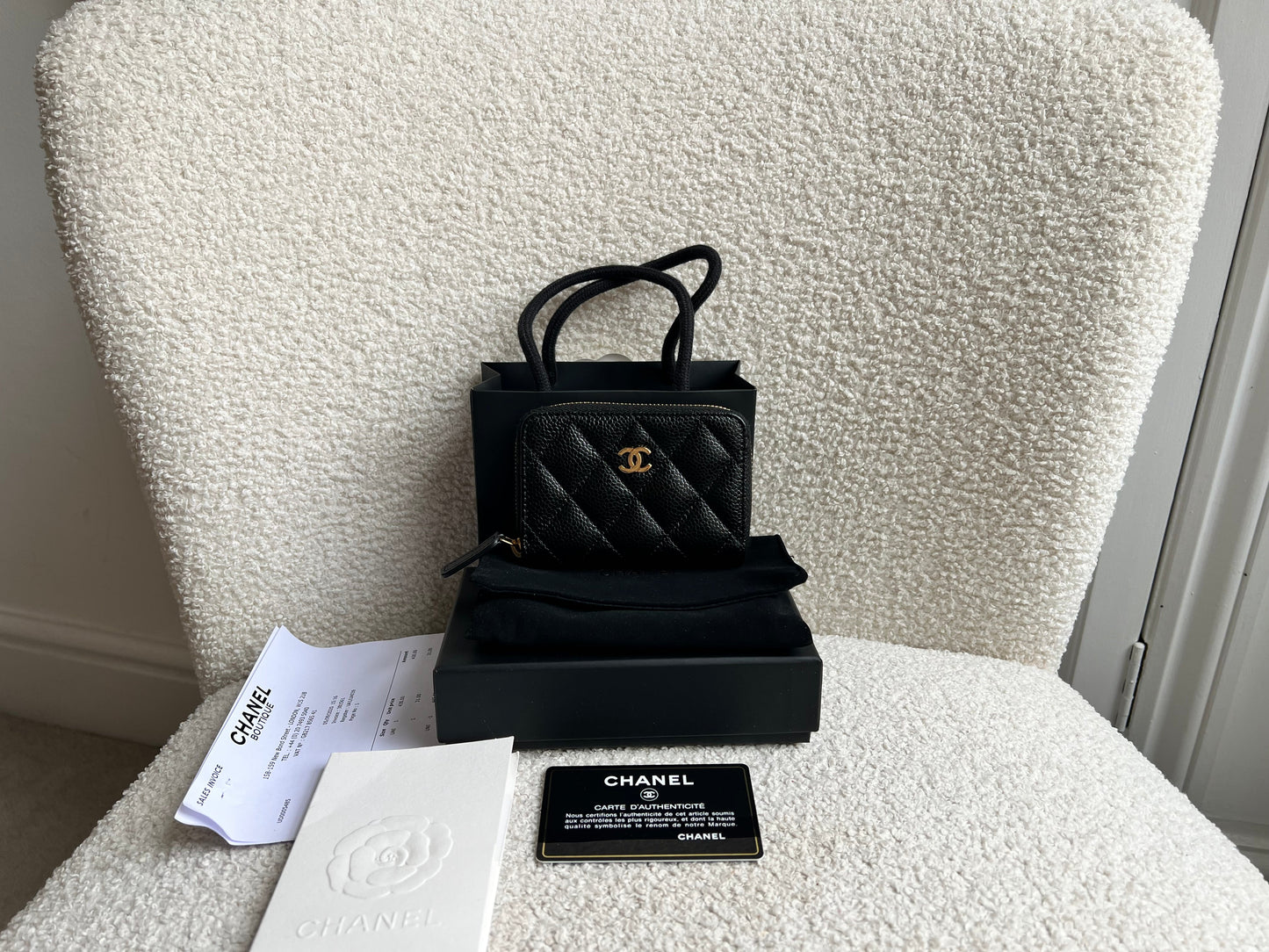 Chanel Black Quilted Caviar Zip Round Purse with Gold Hardware (RRP £550)