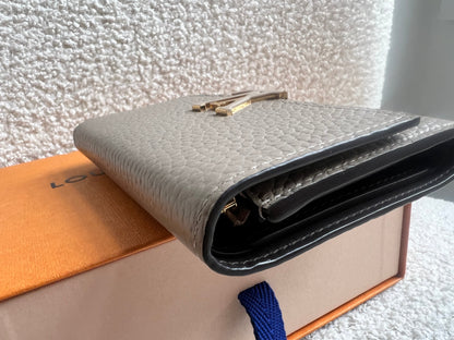 Louis Vuitton Galet Compact Capucines Wallet (RRP £730)