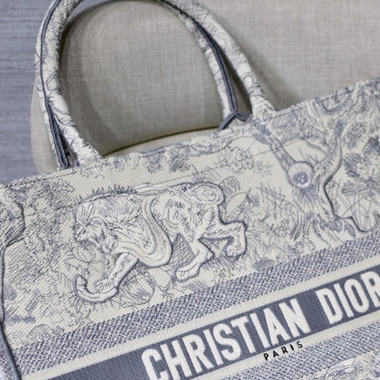 Gucci Book Tote Tote Bag