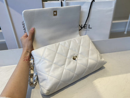 Chanel Luxury Handbag Style 590