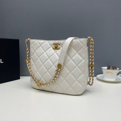 Chanel Luxury Handbag Style 84
