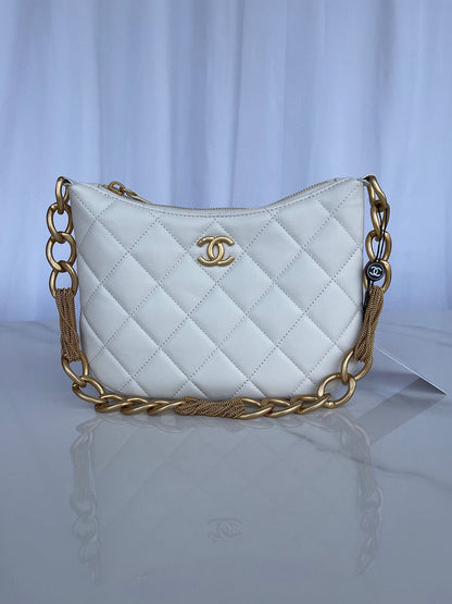 Chanel Luxury Handbag Style 386