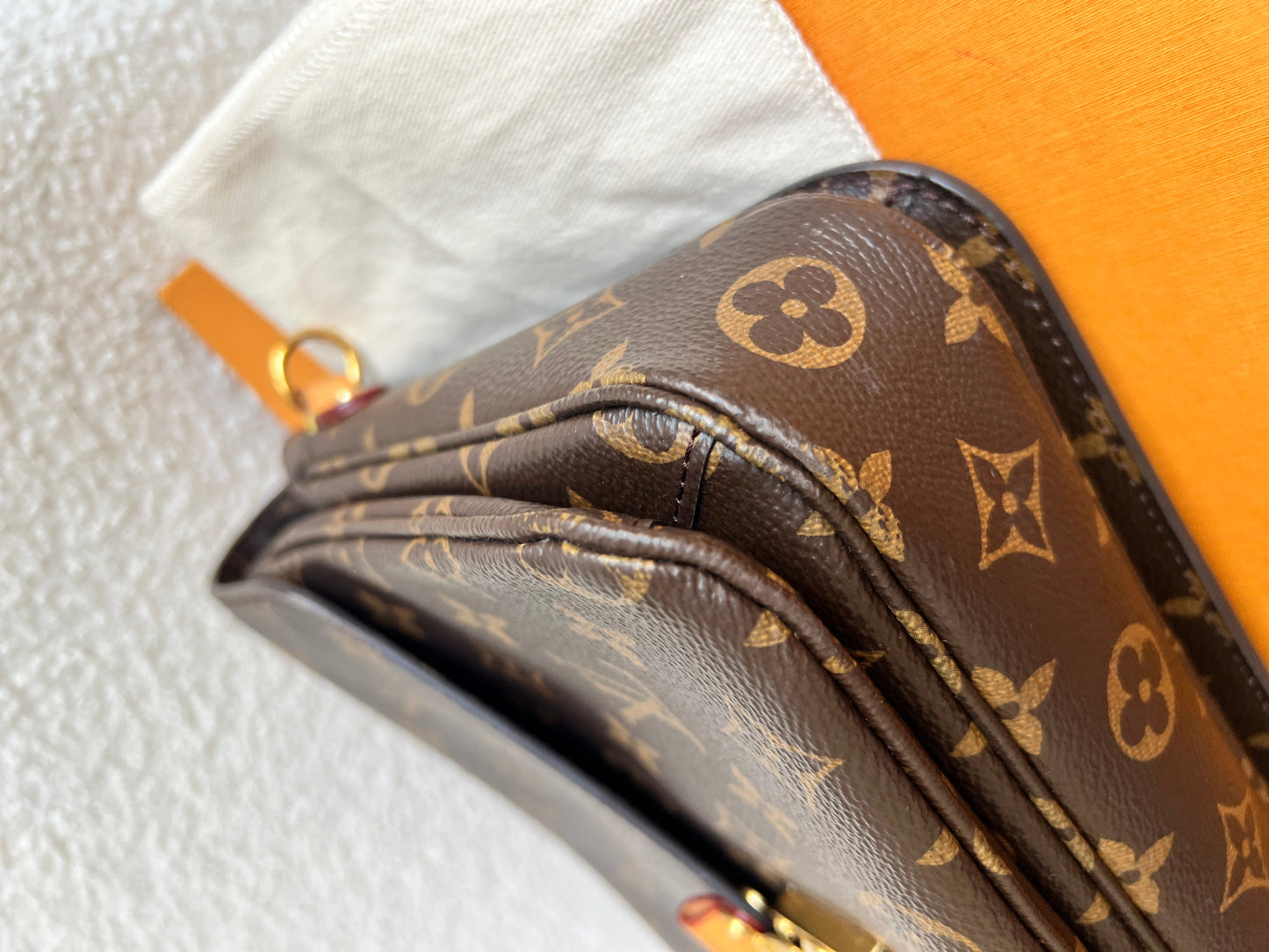 Louis Vuitton Pochette Metis Monogram (RRP £2,020)