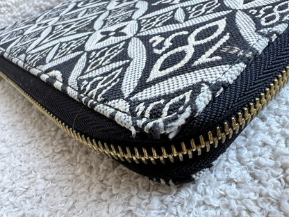 Louis Vuitton Zippy Wallet in Monogram Jacquard