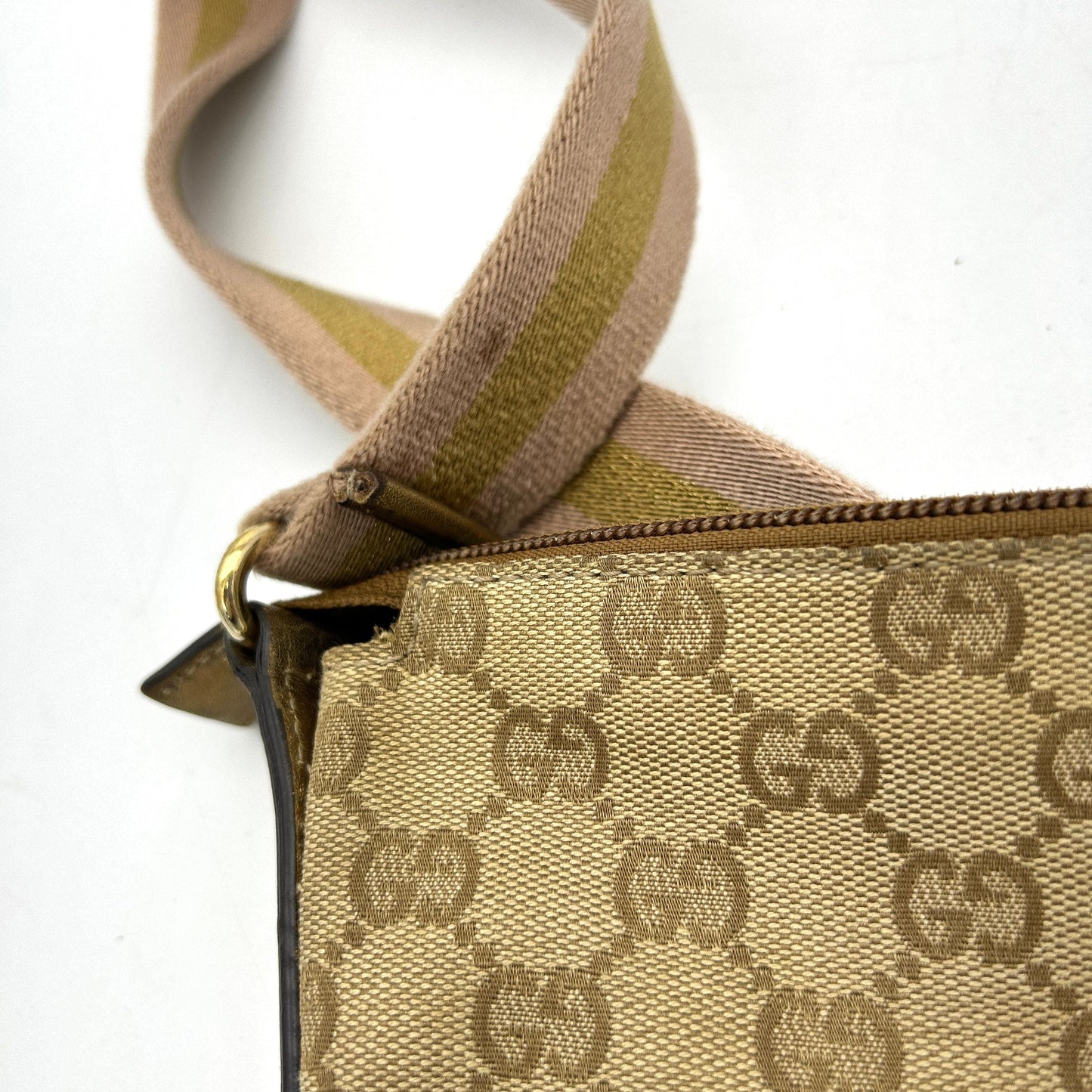 Gucci GG Canvas Web Crossbody Camel gu8827cb