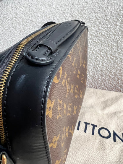 Louis Vuitton Saintonge Black and Monogram